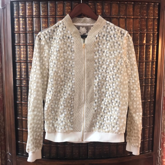 Tahari Jackets & Blazers - Ivory gold appliqué jacket